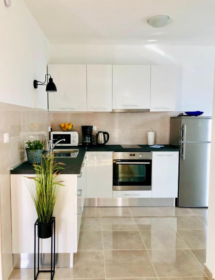 Villa Dani Sea & Pool Apartments Trogir Ngoại thất bức ảnh