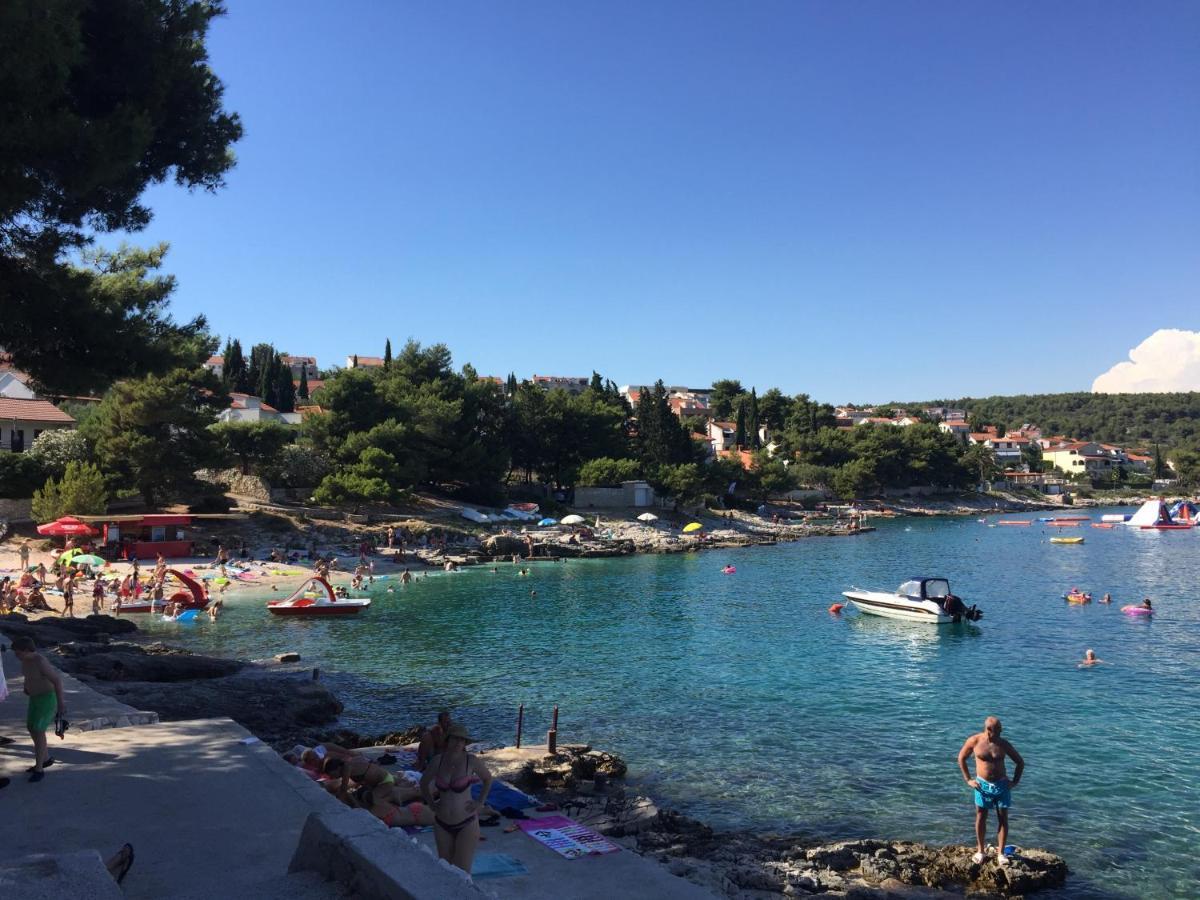 Villa Dani Sea & Pool Apartments Trogir Ngoại thất bức ảnh