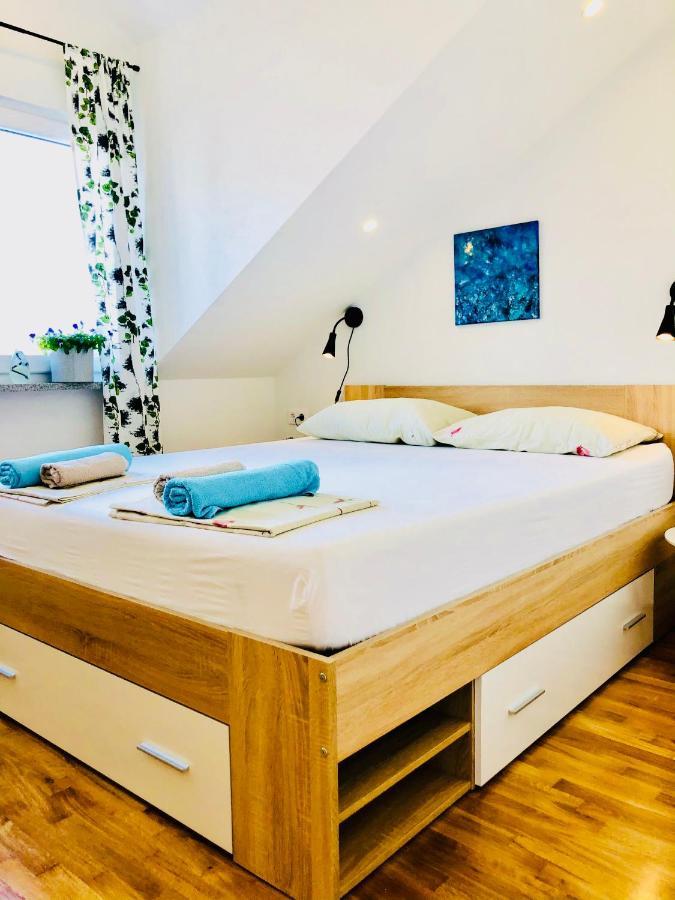 Villa Dani Sea & Pool Apartments Trogir Ngoại thất bức ảnh