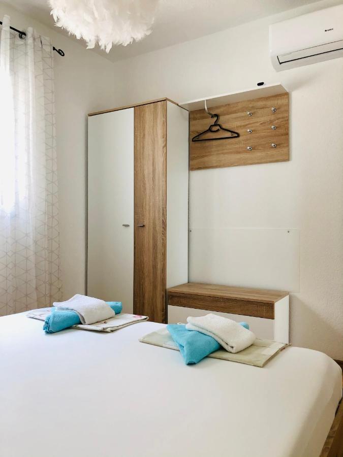 Villa Dani Sea & Pool Apartments Trogir Ngoại thất bức ảnh