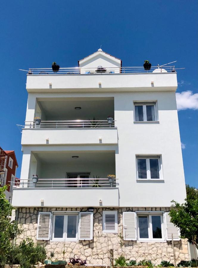 Villa Dani Sea & Pool Apartments Trogir Ngoại thất bức ảnh