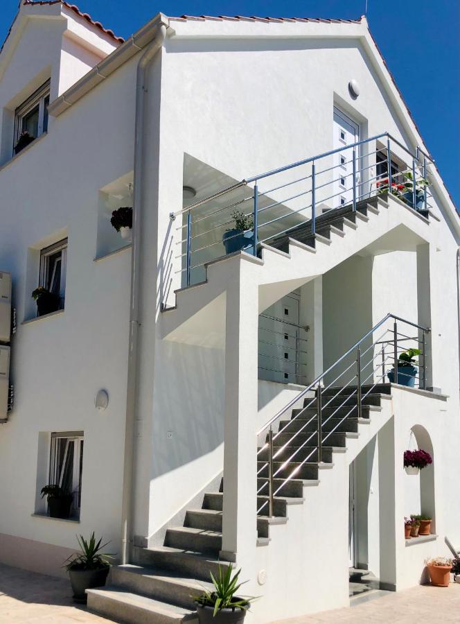 Villa Dani Sea & Pool Apartments Trogir Ngoại thất bức ảnh